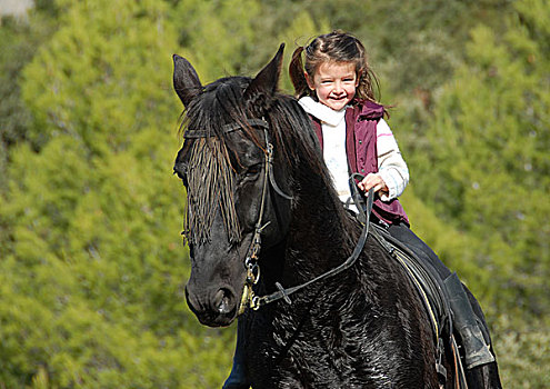 小女孩,黑色,马