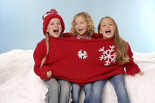 三个女孩,戴着,一个,毛衣