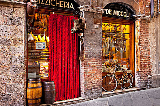 肉,乳酪店,狭窄街道,锡耶纳,托斯卡纳,意大利