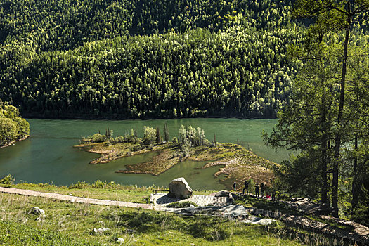 新疆阿勒泰喀纳斯湖风光
