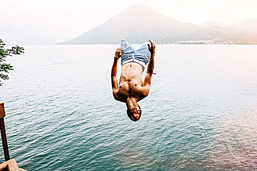 跳跃,蹦床,阿蒂特兰湖,危地马拉