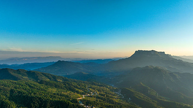 重庆酉阳,日月同辉绘美景