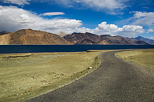 道路,湖岸,湖,查谟-克什米尔邦,印度