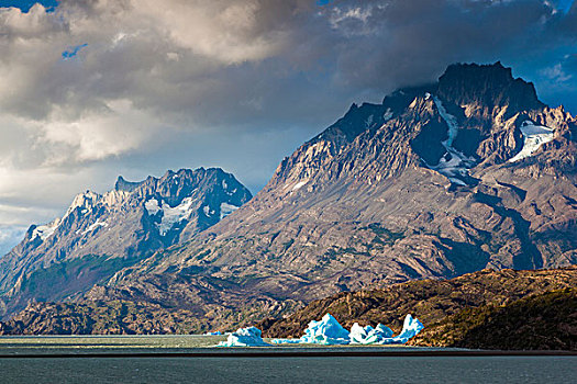 智利,麦哲伦省,区域,托雷德裴恩国家公园,灰色,冰川冰,黄昏