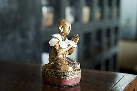 小雕像,祈祷,僧侣,苏梅岛,泰国