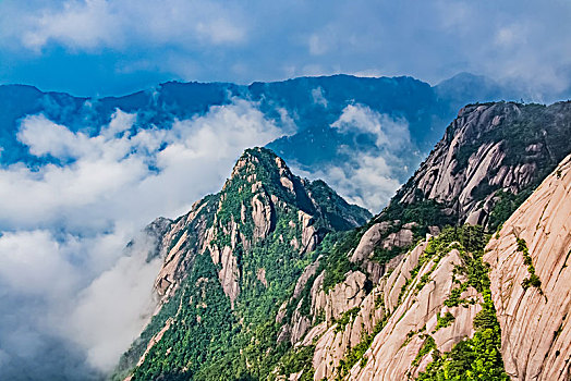 安徽省黄山市黄山风景区莲蕊峰自然景观