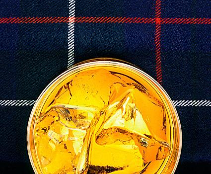 苏格兰威士忌,岩石上