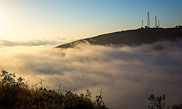 黄土高原雾景