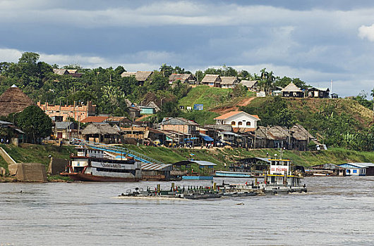 秘鲁,亚马逊盆地,河,城镇