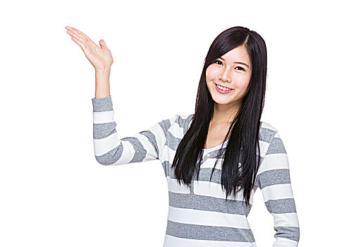《年轻的女教师》在线观看