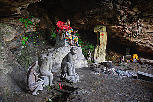 南阳桐柏水帘寺水帘洞美