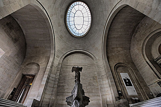 卢浮宫胜利女神像空间