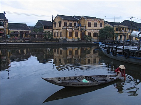 菲舍尔,越南