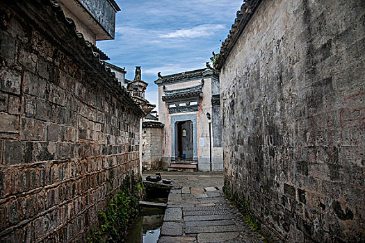 安徽黟县宏村村庄的小巷