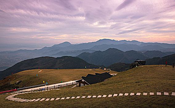 安基山晚霞满天