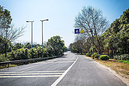 道路,山