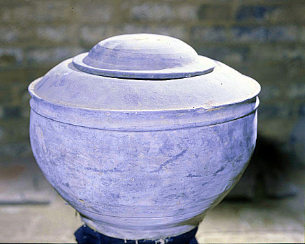 商陶罐