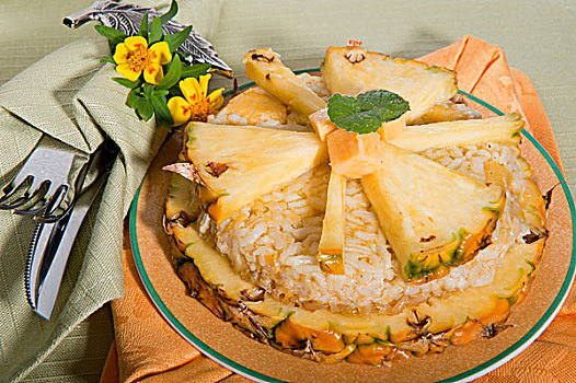 米饭布丁,菠萝