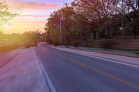 夕阳道路