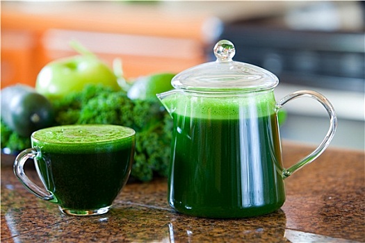 玻璃杯,绿色食品,果汁,厨房操作台