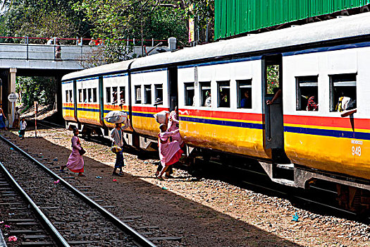 列车,缅甸,东南亚,亚洲