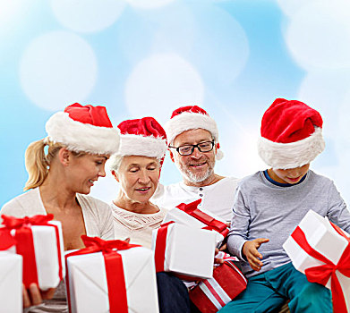 家庭,圣诞节,休假,人,概念,幸福之家,圣诞老人,帽子,礼盒,坐,上方,蓝色,背景