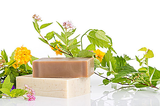手工皂和鲜花,自然精华