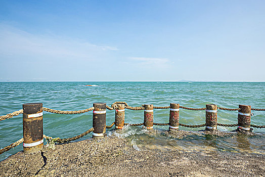 厦门环岛路海域,礁石和大海风景