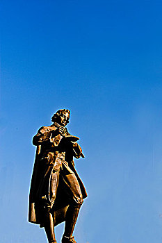 天津巴赫雕像