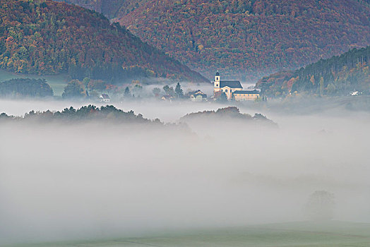 朝圣教堂,晨雾,下奥地利州,奥地利,欧洲