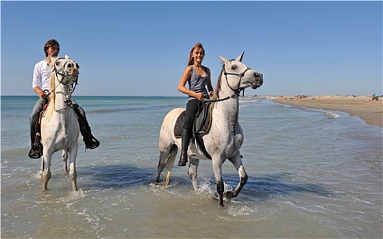 骑马,海滩
