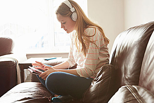 女孩,沙发,穿,耳机,选择,音乐,数码
