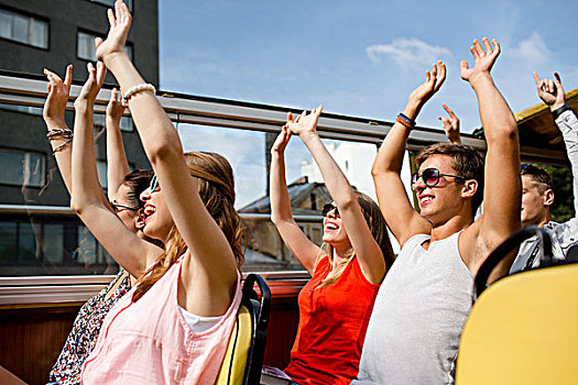 友谊,旅行,度假,夏天,人,概念,群体,微笑,朋友,旅游巴士,挥手