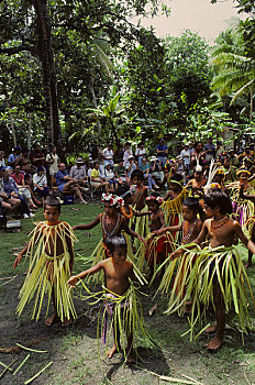 密克罗尼西亚,岛屿,男孩,表演,传统舞蹈,游客