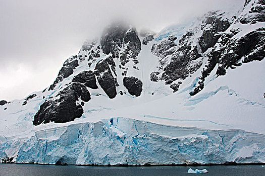 南极,雷麦瑞海峡,冰河,缝隙