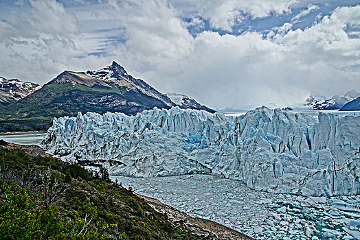 莫雷诺冰川,阿根廷湖,洛斯格拉希亚雷斯国家公园,卡拉法特,省,巴塔哥尼亚,阿根廷,南美