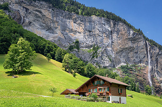 风景,农舍,靠近,劳特布龙嫩,瀑布,背景,伯恩,瑞士,欧洲