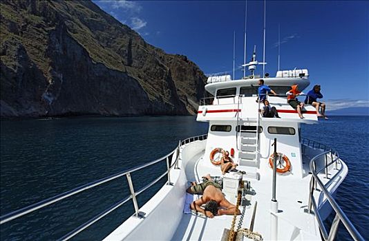 乘客,日光浴,船,伊莎贝拉岛,加拉帕戈斯,群岛,厄瓜多尔,南美,太平洋