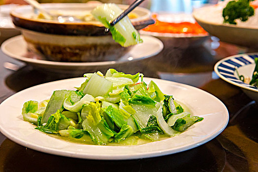 台湾中式餐厅必备的食物,营养好吃的炒青菜,小白菜
