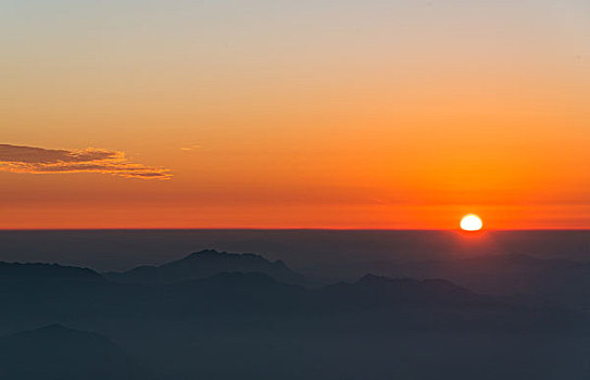 行走在武功山