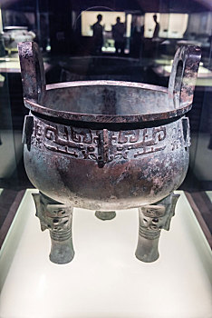 上海博物馆的西周早期青铜器德鼎