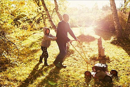 父亲,女儿,花园,瑞典