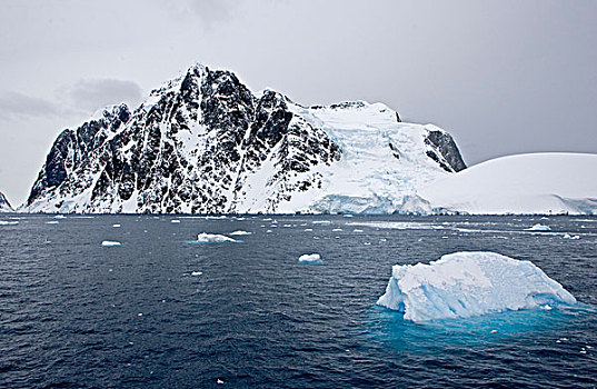 冰山,沿岸,悬崖,雷麦瑞海峡,南极半岛,南极