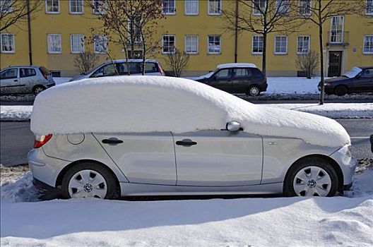 积雪,汽车