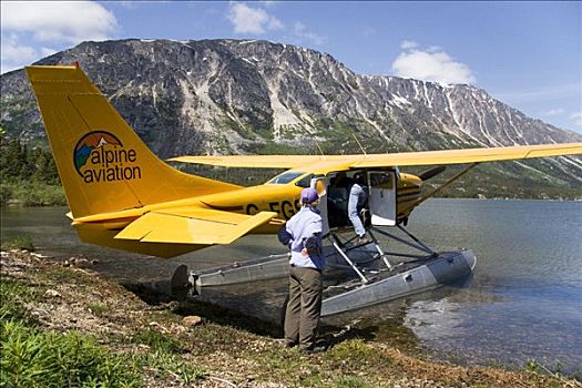 装载,水上飞机,岸边,湖,小路,不列颠哥伦比亚省,加拿大