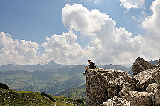 两个,男孩,远足,雾笛峰,山,阿尔卑斯山,巴伐利亚,德国,欧洲
