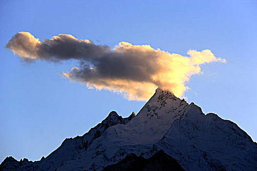 梅里雪山