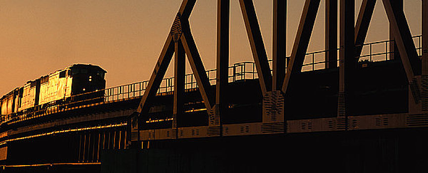 货运列车,桥,日落