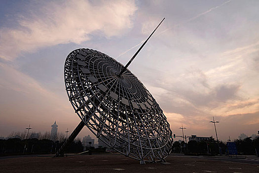 上海浦东的雕塑,东方之光