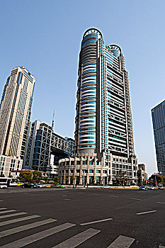 上海浦东陆家嘴的中国民生银行和证券交易所
